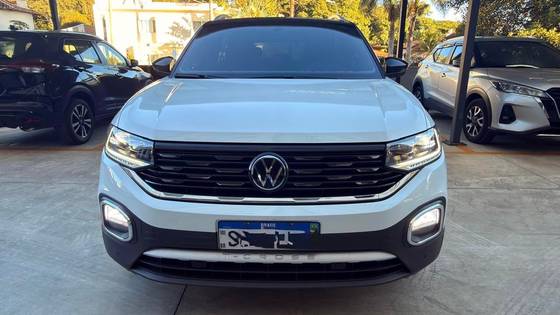 VOLKSWAGEN T-CROSS 1.4 250 TSI TOTAL FLEX HIGHLINE AUTOMÁTICO